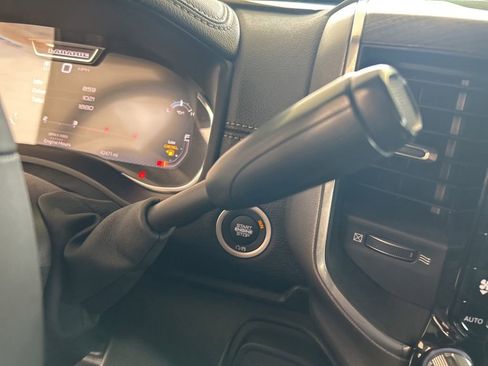 Used 2025 RAM 3500 Laramie AWD/4WD image 8
