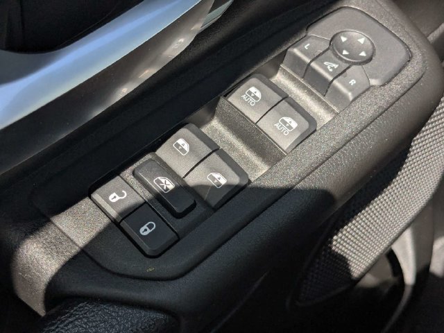 Used 2025 RAM 1500 Big Horn AWD/4WD image 22