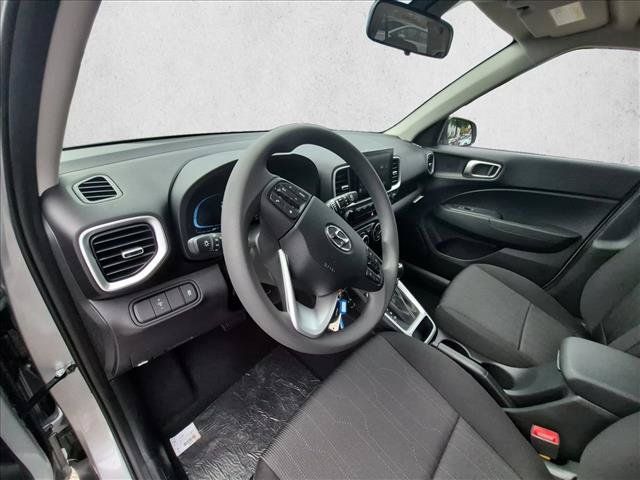 New 2026 Hyundai Venue SE FWD image 3