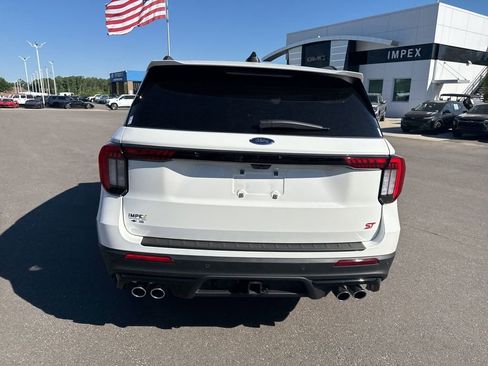 Used 2025 Ford Explorer ST w/ Sun And Sound Package AWD/4WD image 4