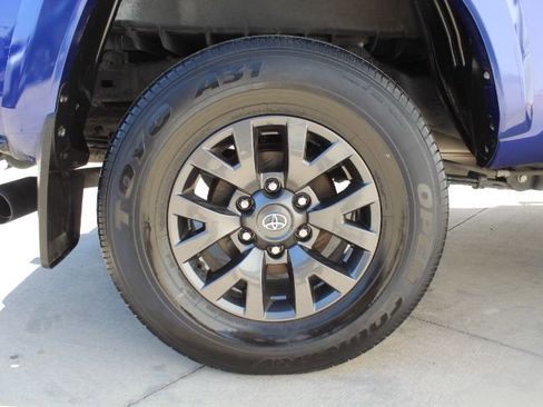 Used 2022 Toyota Tacoma SR5 image 7