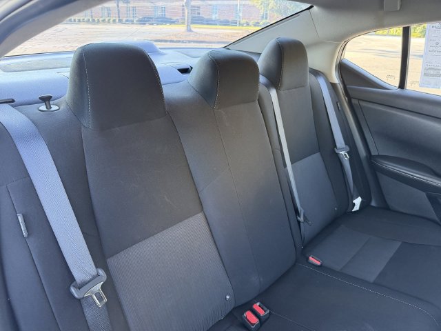 Used 2024 Nissan Sentra SV FWD image 30
