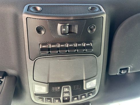 Used 2022 Ford F250 Lariat w/ Black Appearance Package AWD/4WD image 42