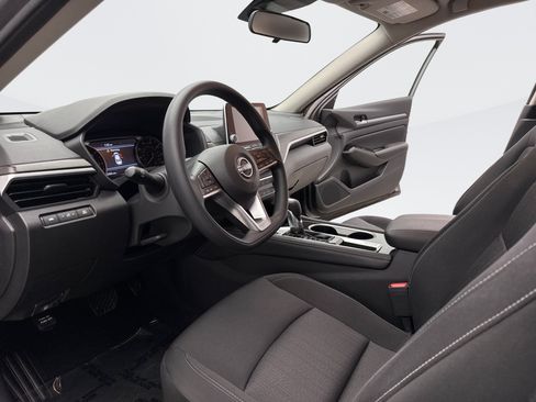 Used 2023 Nissan Altima 2.5 SV FWD image 10