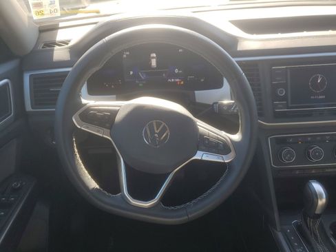 Used 2023 Volkswagen Atlas SE image 11
