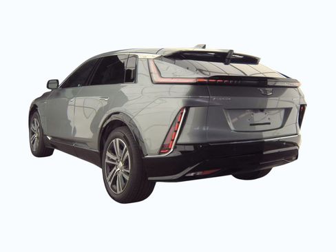 Used 2024 Cadillac Lyriq Luxury AWD/4WD image 5