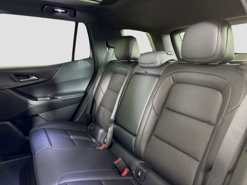 New 2026 Chevrolet Equinox LT w/ Convenience Package II AWD/4WD image 24