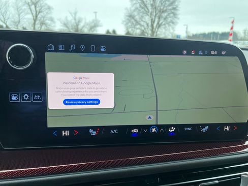 Used 2024 Chevrolet Traverse Z71 w/ LPO, Floor Liner Package image 16