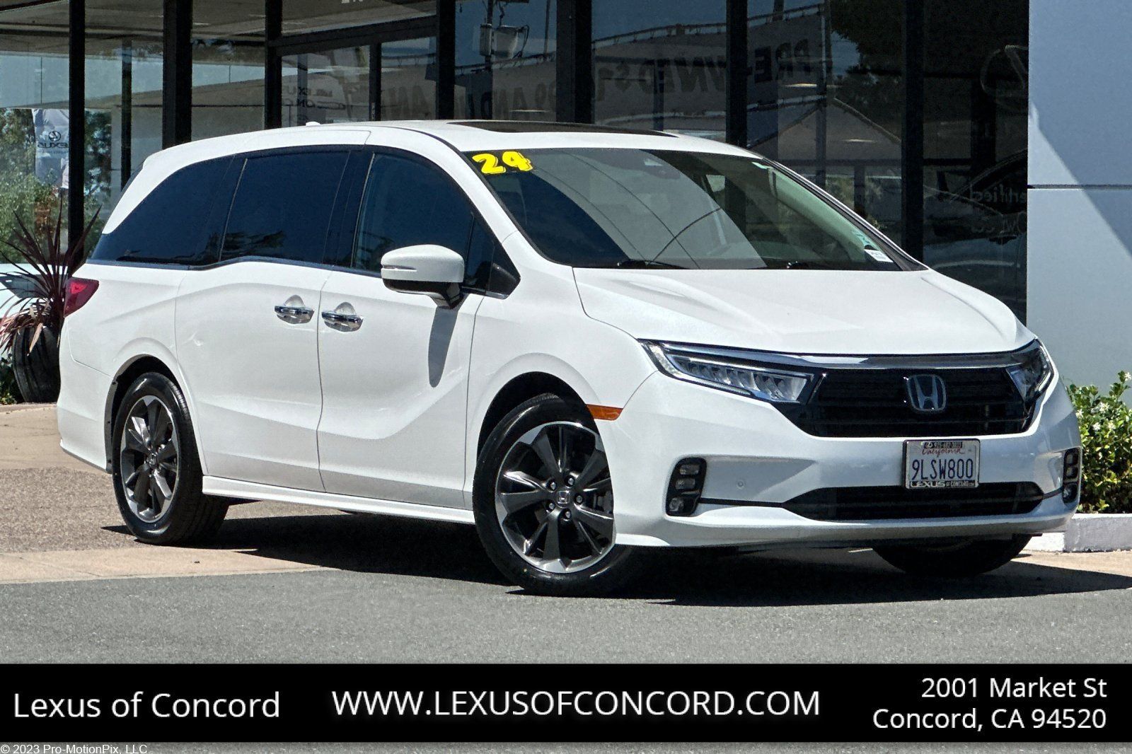 Used 2024 Honda Odyssey Elite image 1