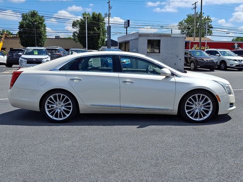 Used 2013 Cadillac XTS Platinum AWD/4WD image 4