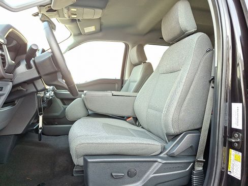 Used 2025 Ford F150 XLT w/ Equipment Group 301A Standard image 13