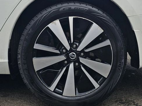 Used 2021 Nissan Altima 2.5 SV image 6