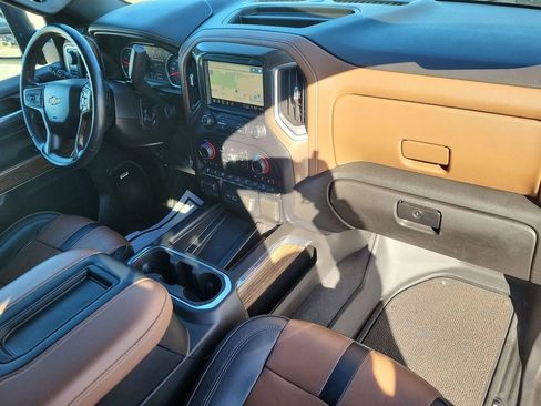 Used 2021 Chevrolet Silverado 2500 High Country w/ Z71 Off-Road Package image 36