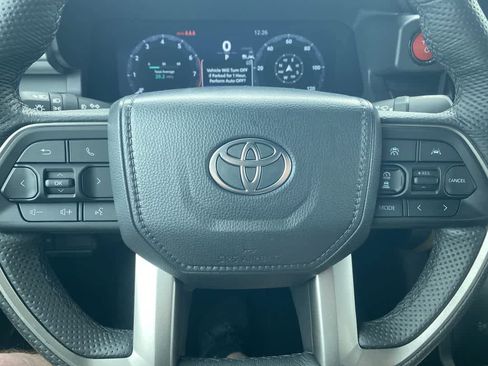 Used 2025 Toyota Tacoma TRD Sport w/ TRD Sport Premium Package image 14