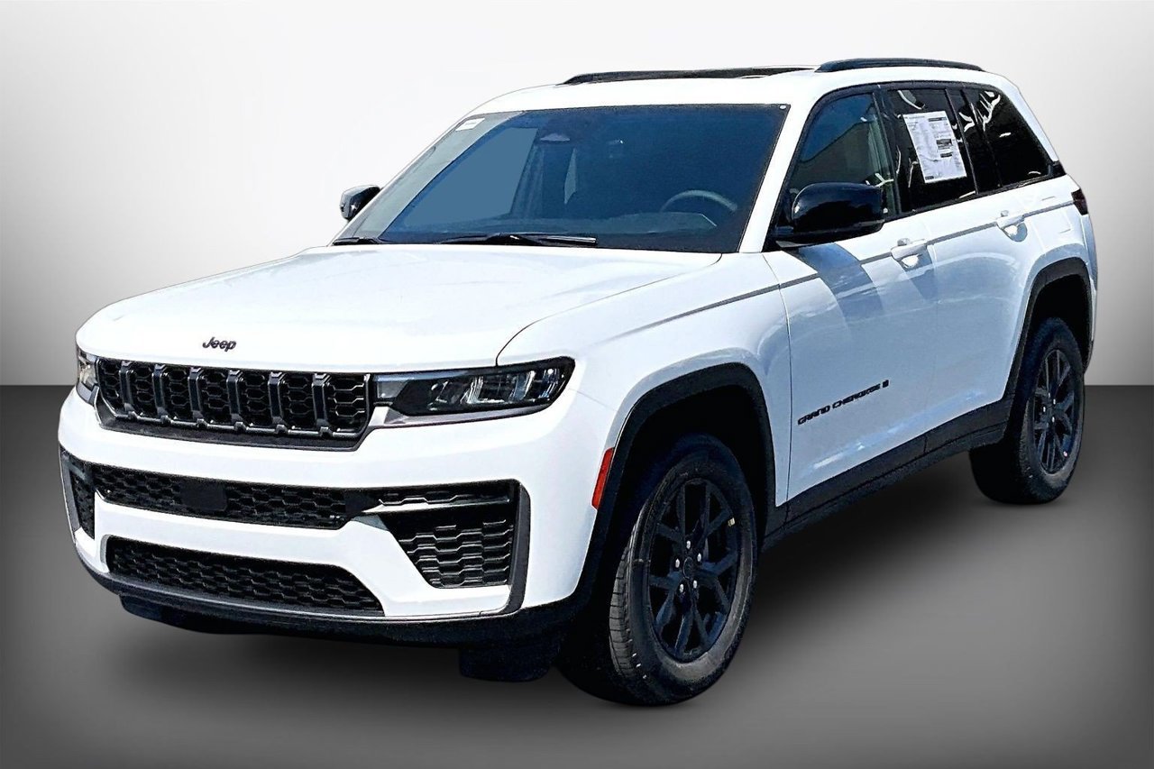 New 2027 Jeep Grand Cherokee Altitude AWD/4WD image 4