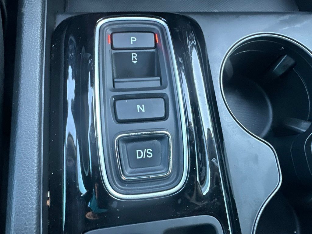 Used 2025 Honda Pilot EX-L image 21