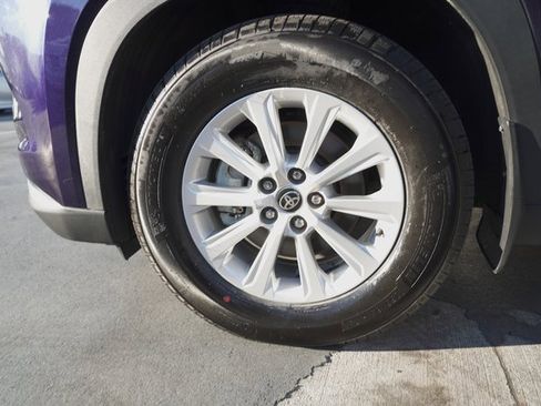 Certified 2024 Toyota Grand Highlander Limited image 33