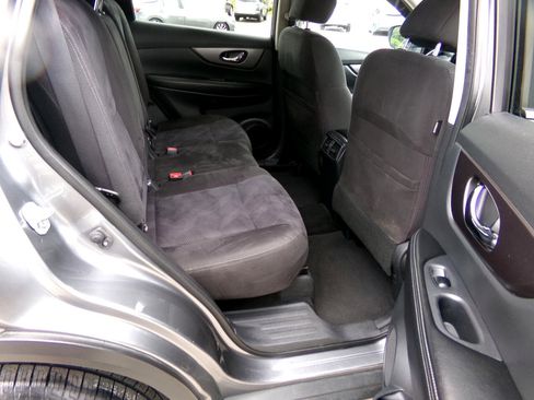 Used 2015 Nissan Rogue SV image 21
