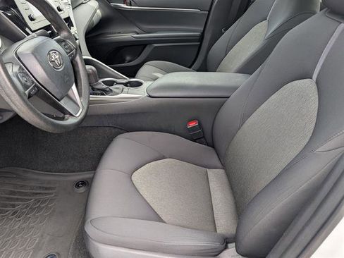 Used 2023 Toyota Camry LE image 9