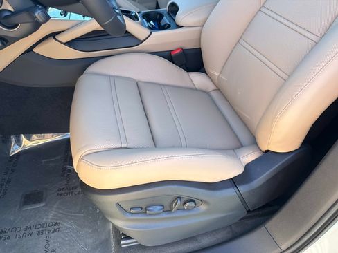 New 2026 Porsche Cayenne Base image 17