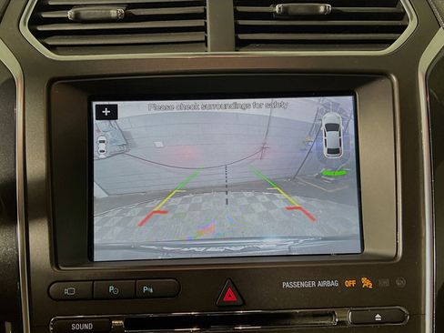 Used 2018 Ford Explorer Limited w/ Equipment Group 301A image 27