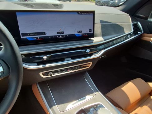 Certified 2025 BMW X5 sDrive40i w/ Premium Package RWD image 24