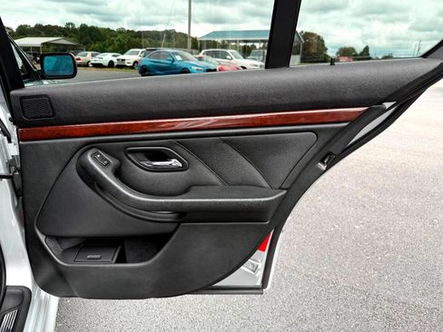 Used 2003 BMW 540i 540iA 4dr Sdn 5-Spd Auto image 47