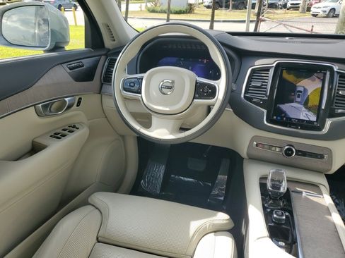 Certified 2024 Volvo XC90 B6 Ultimate w/ Protection Package Premier image 12