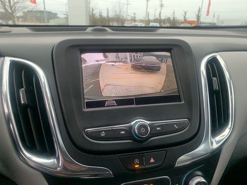 Used 2023 Chevrolet Equinox LT image 14