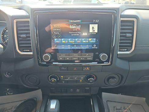 Used 2024 Nissan Frontier SV RWD image 21