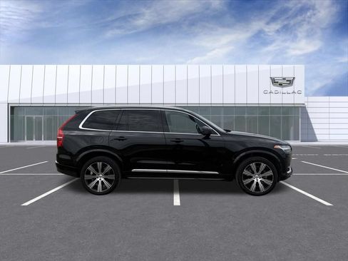 Used 2023 Volvo XC90 B6 Ultimate AWD/4WD image 2