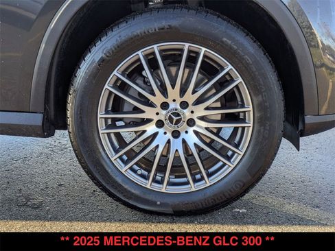 Certified 2025 Mercedes-Benz GLC 300 4MATIC image 29