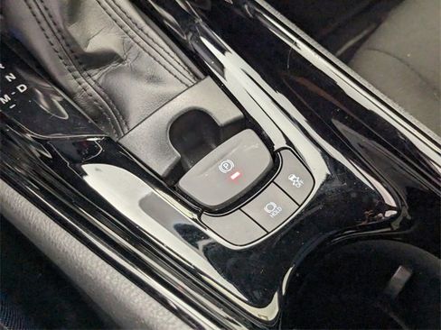 Used 2020 Toyota C-HR XLE image 24