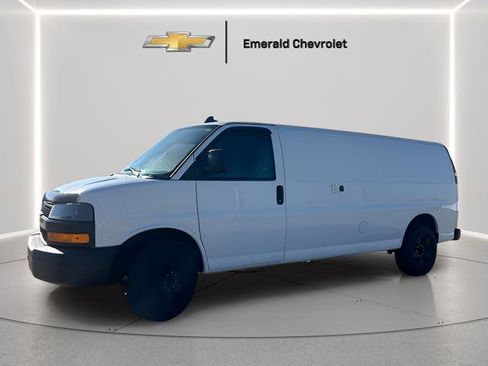 Used 2019 Chevrolet Express 3500 Extended RWD image 4
