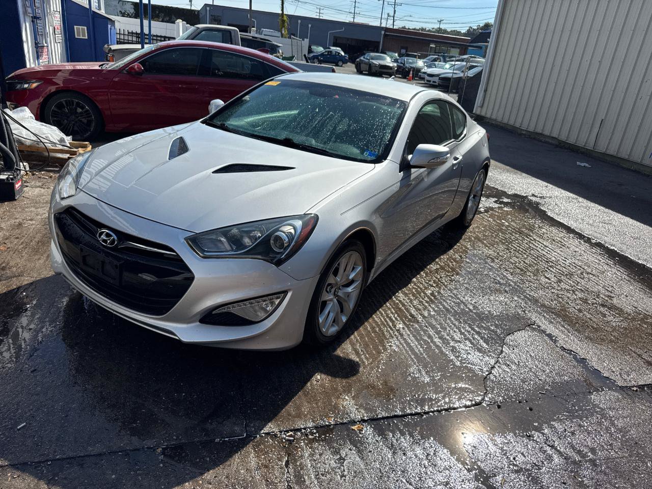 Used 2015 Hyundai Genesis 3.8 RWD image 3
