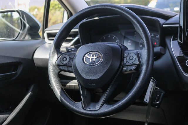 Used 2025 Toyota Corolla LE FWD image 19