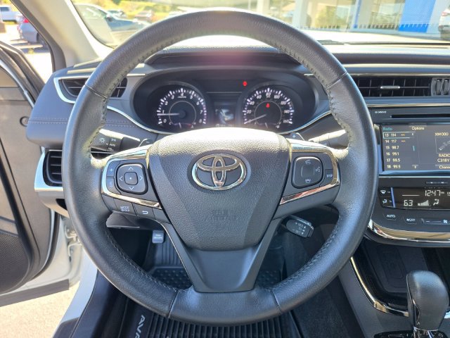 Used 2016 Toyota Avalon XLE Premium FWD image 29