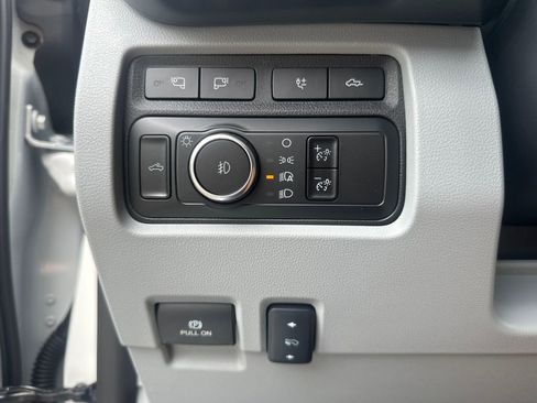 Used 2024 Ford F350 Limited w/ FX4 Off-Road Package image 21