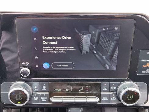 Used 2023 Toyota Highlander LE AWD/4WD image 16