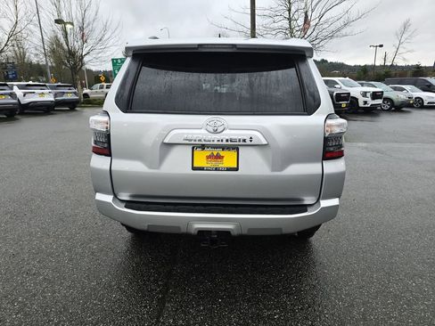 Used 2024 Toyota 4Runner SR5 image 5