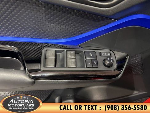 Used 2020 Toyota C-HR XLE image 20