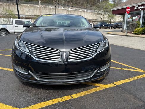 Used 2015 Lincoln MKZ AWD image 2