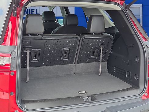 Used 2020 Chevrolet Traverse RS w/ LPO, Floor Liner Package AWD/4WD image 8