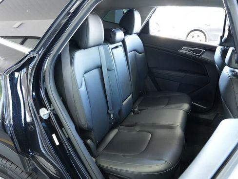 Used 2023 Kia Sportage EX FWD image 21