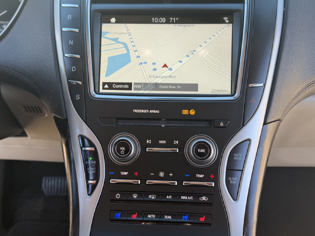 Used 2017 Lincoln MKX Reserve w/ Driver Assistance Package AWD/4WD image 34