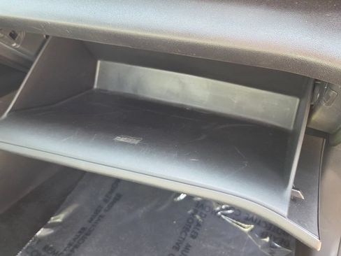 Used 2024 Hyundai Elantra Limited FWD image 18