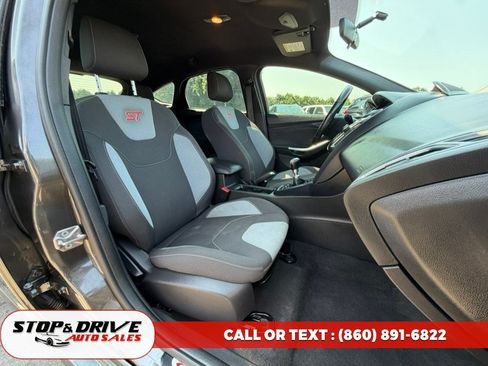 Used 2015 Ford Focus ST FWD image 16