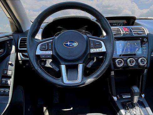 Used 2017 Subaru Forester 2.5i Touring AWD/4WD image 10