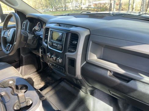 Used 2018 RAM 3500 Tradesman image 20