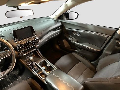 Used 2021 Nissan Sentra SV w/ Trunk Package image 22